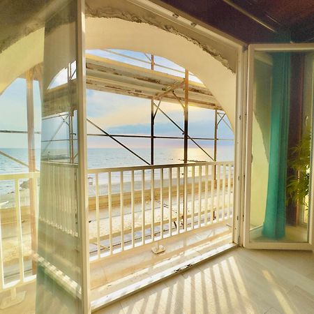 Athena Sea Front Apartment, Parking & Pool Lago Patria Exterior foto