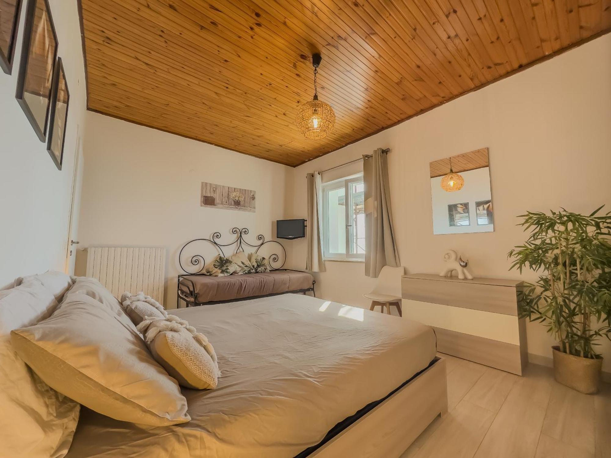 Athena Sea Front Apartment, Parking & Pool Lago Patria Exterior foto